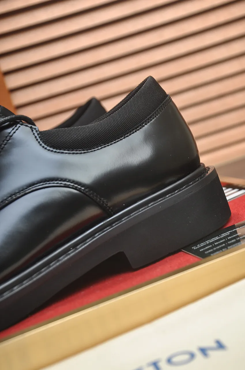 Men's men's shoes💰660💶[LOUIS VUITTON] (original order) new style🍀LV Louis Vuitton * - top version of LV classic leather shoes! Made of imported original single cowhide, original leather side strips and wear-resistant rubber outsole! High quality products! Code number 39-44 (38.45 customized)
